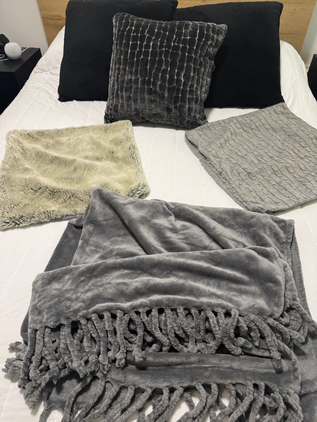 HomeSense & IKEA Decorative Pillow and Throw Set - photo 2