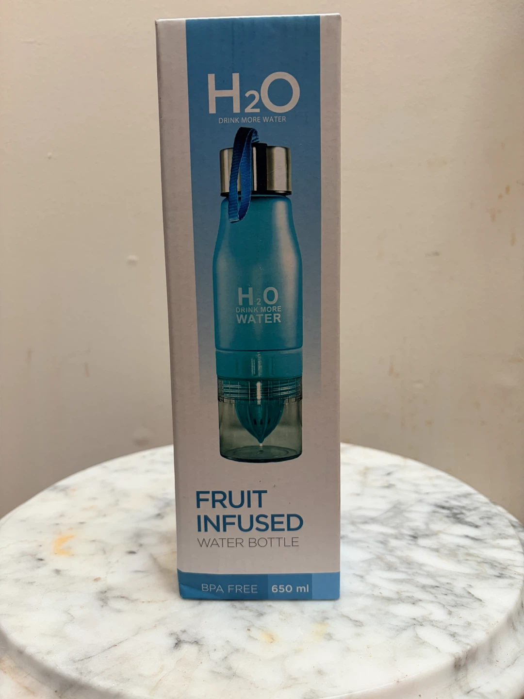H2O Fruit Infused Water Bottle with Built-in Juicer - photo 4
