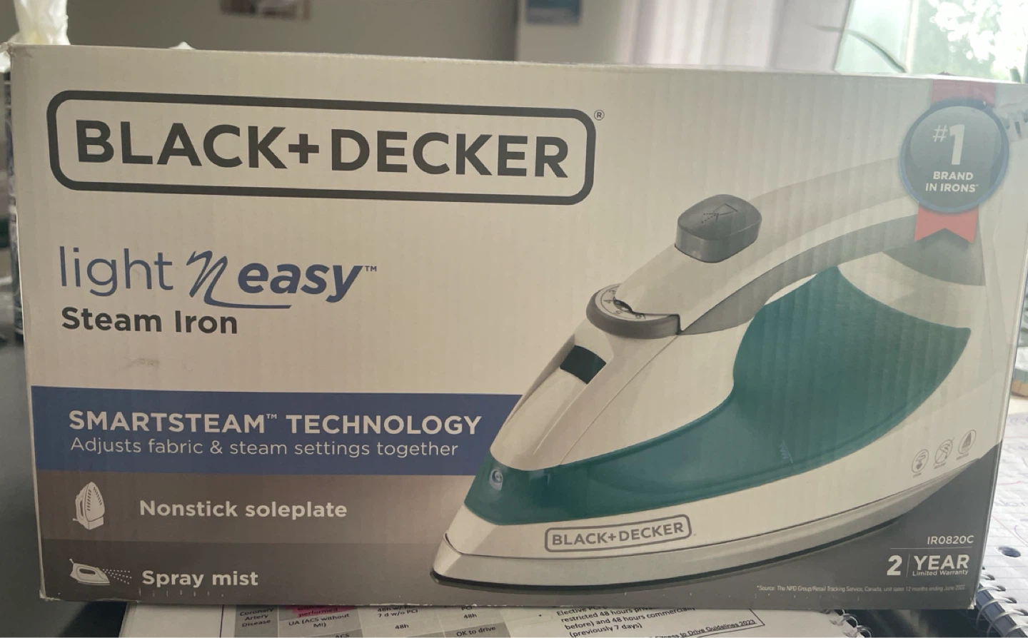 Black+Decker Light 'N Easy Steam Iron