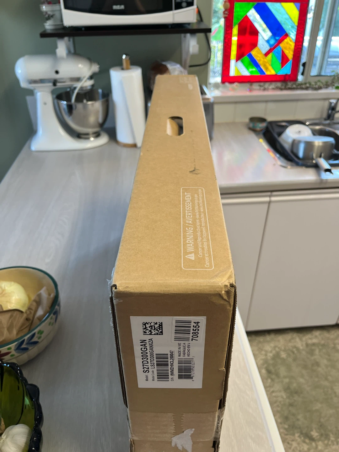 New never used Samsung S3 27" Essential Monitor - photo 3