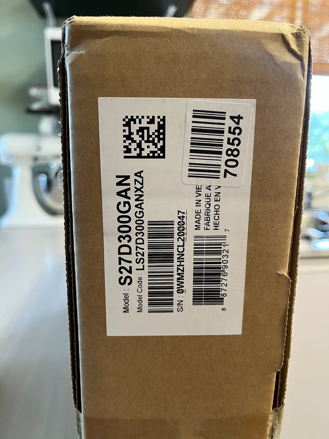 New never used Samsung S3 27" Essential Monitor - photo 4