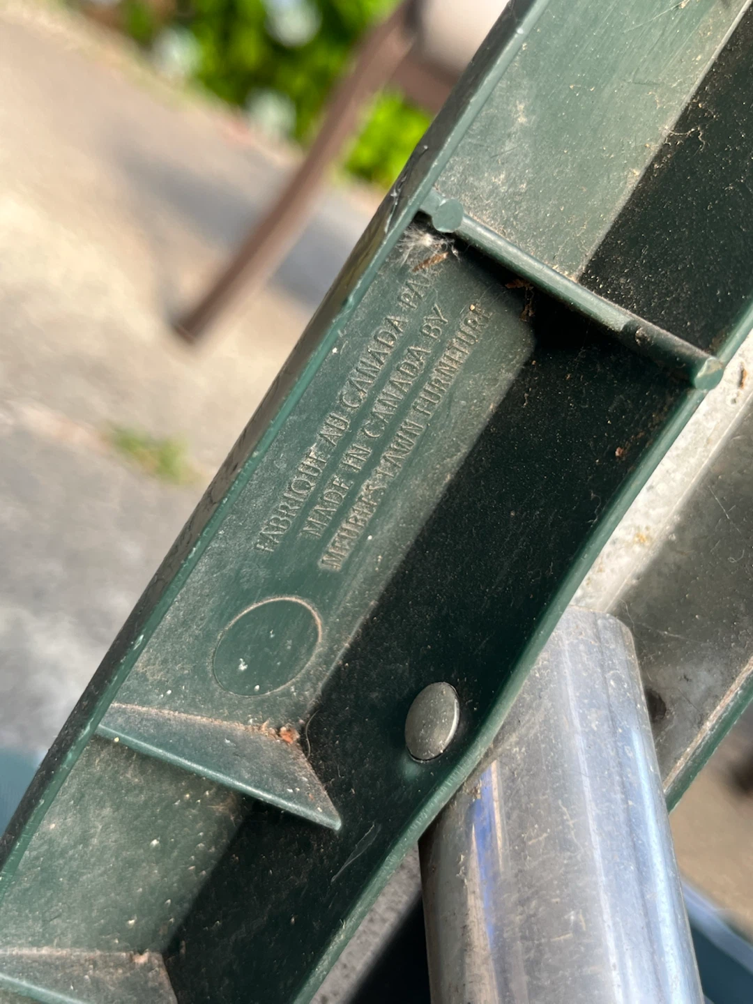 Vintage Webbed Folding Lawn Chairs (2) - Made in Canada - photo 5