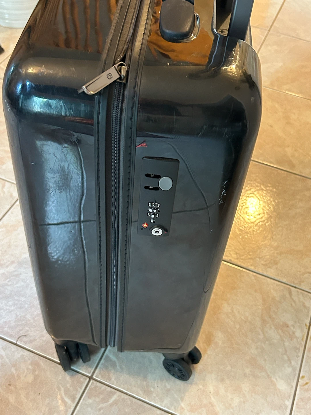 Victorinox Black Hardside Carry-On Luggage - photo 2