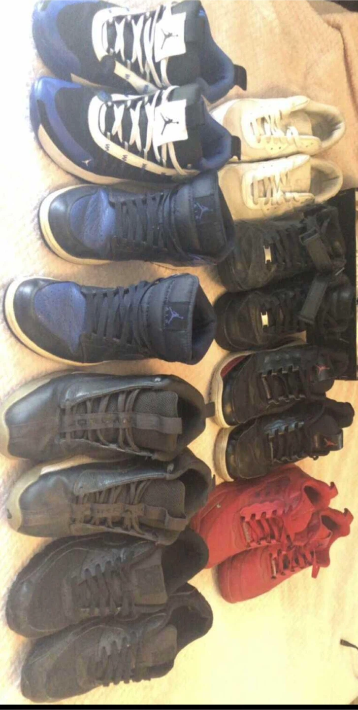 8 paid of men’s Jordan’s (Size 9.5/10 fit the same)