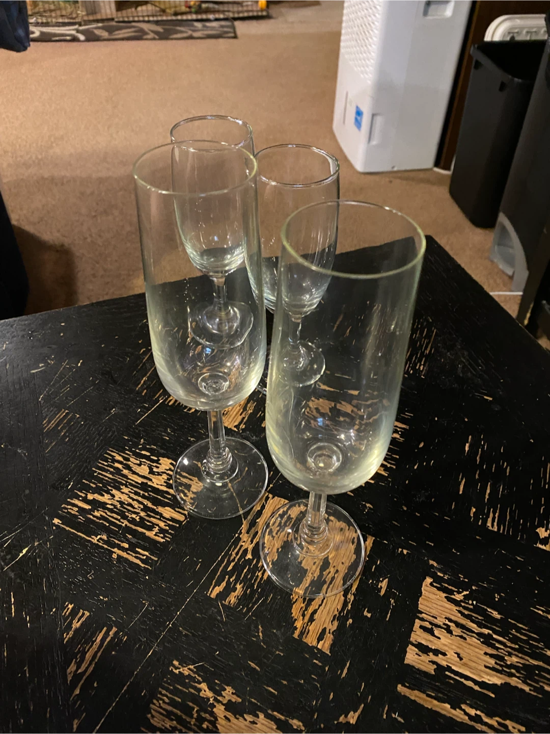 Set of 4 Clear Glass Champagne Flutes - photo 2