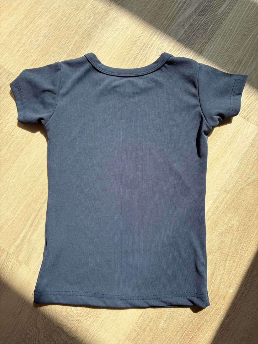 XS - Dark Grey Fitted Baby Tee 🩶 - photo 2