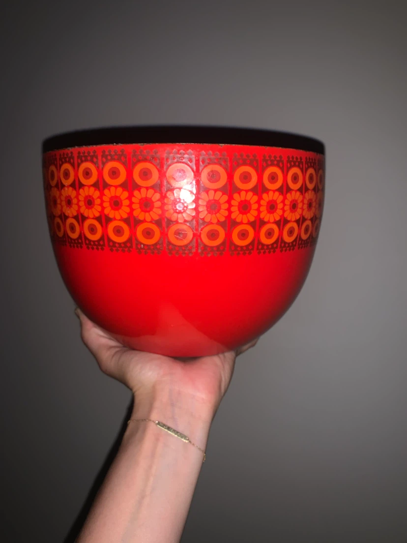 Retro Red Floral Metal Planter Pot/Bowl