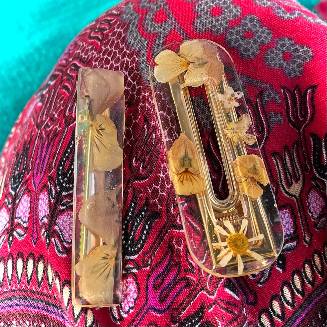 🌼 Dried Flower Resin Hair Clips (Set of 2) - photo 2