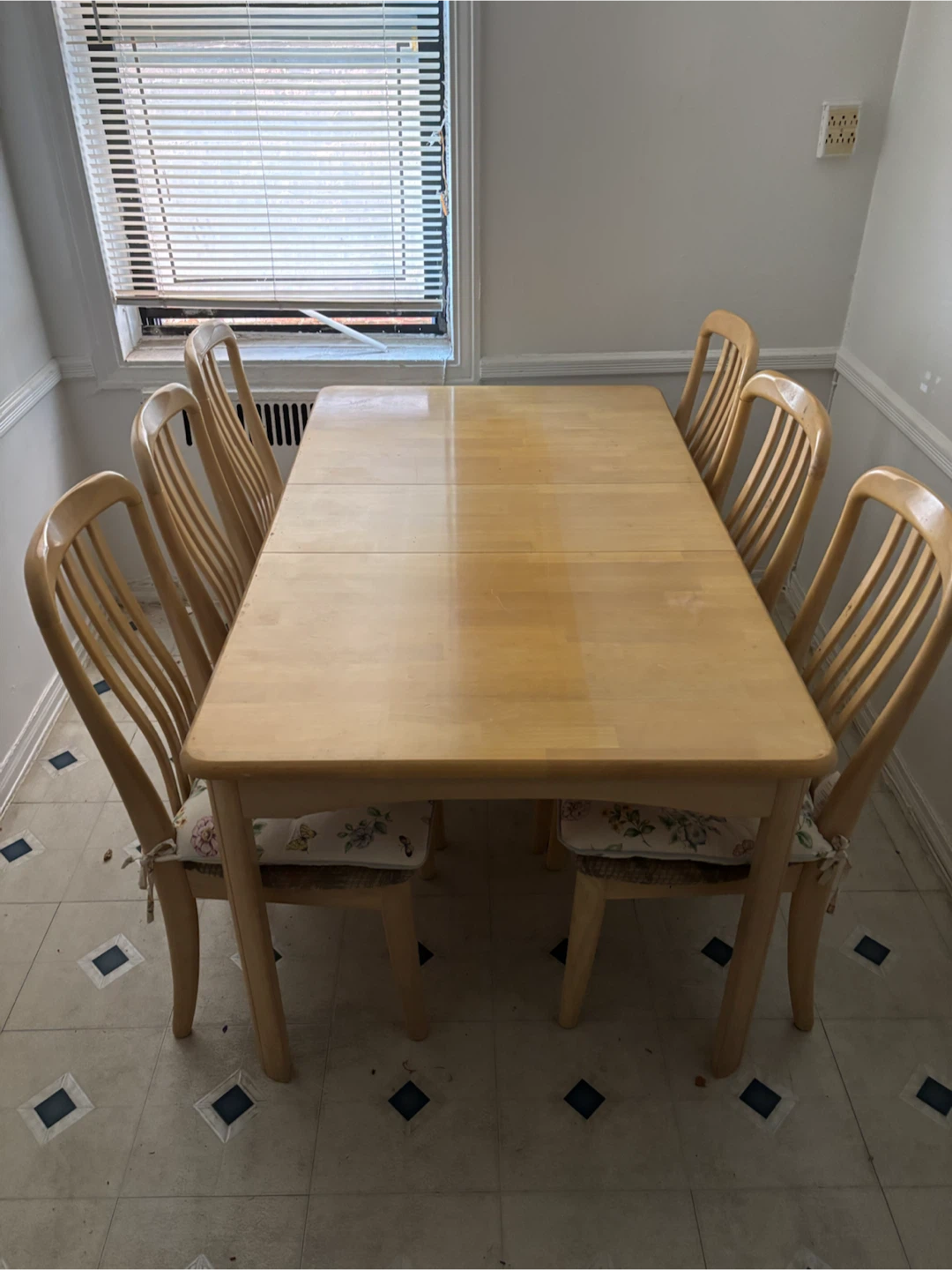 Set of 6 Wooden Dining Chairs and table set