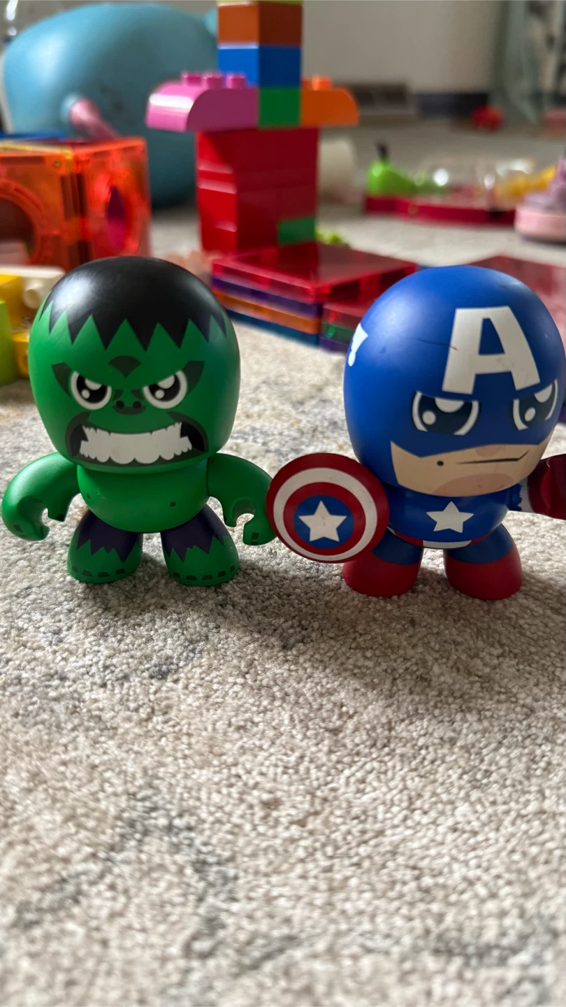Mighty Minis Marvel Hulk & Captain America Figures - photo 2