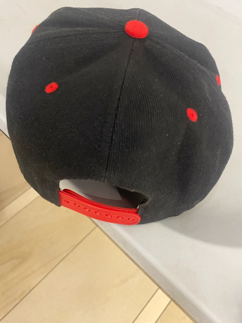 Black and Red Snapback Hat - photo 2