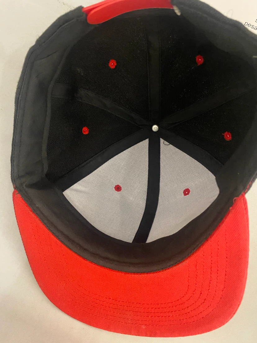 Black and Red Snapback Hat - photo 3