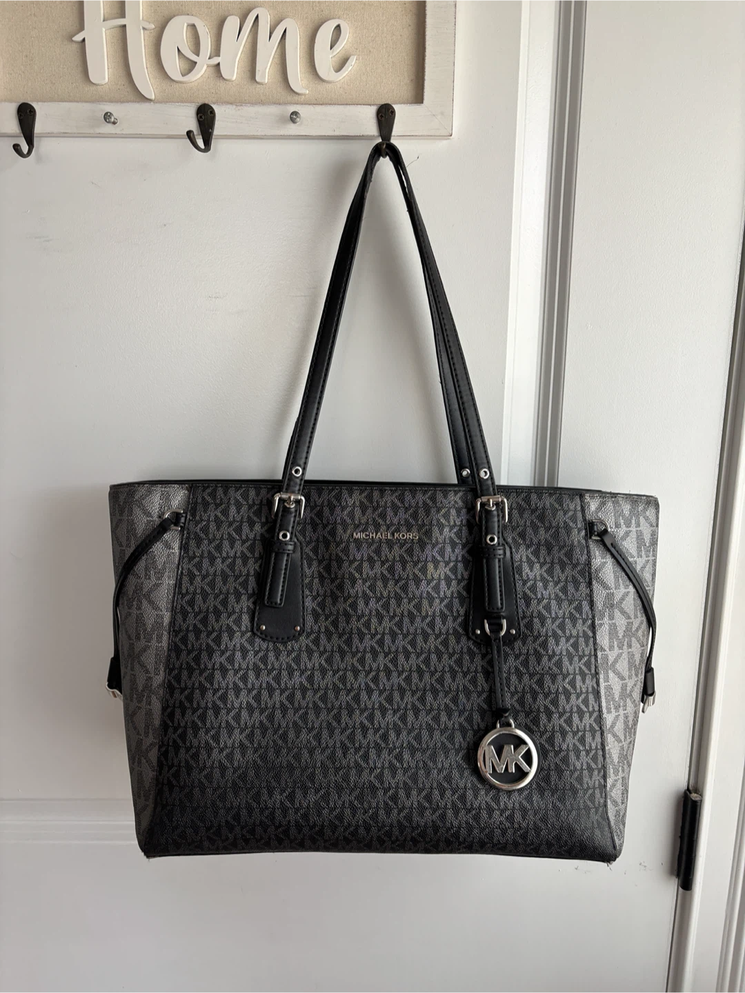 Michael Kors Tote Bag - MK Signature Print