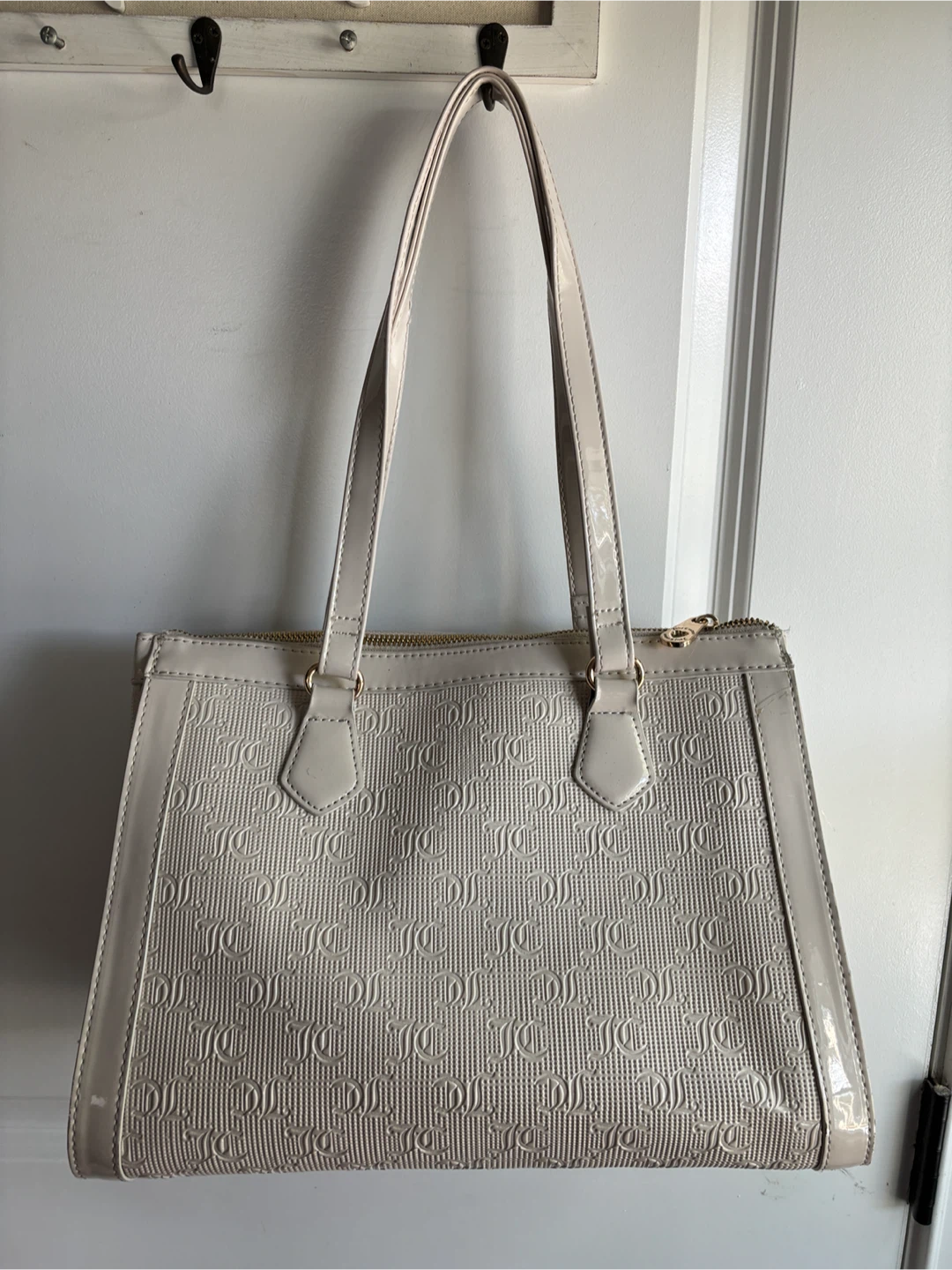 Juicy Couture Cream Tote Bag with Faux Fur Charm - photo 2