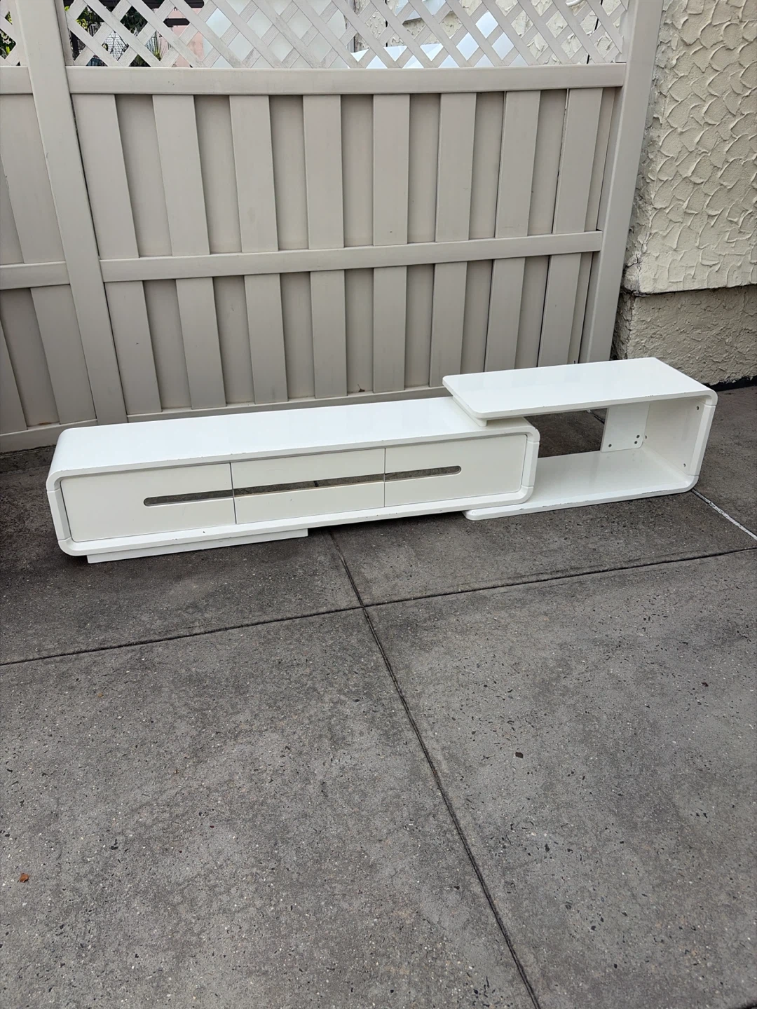 Modern White Extendable TV Stand. Gloss finish - photo 2
