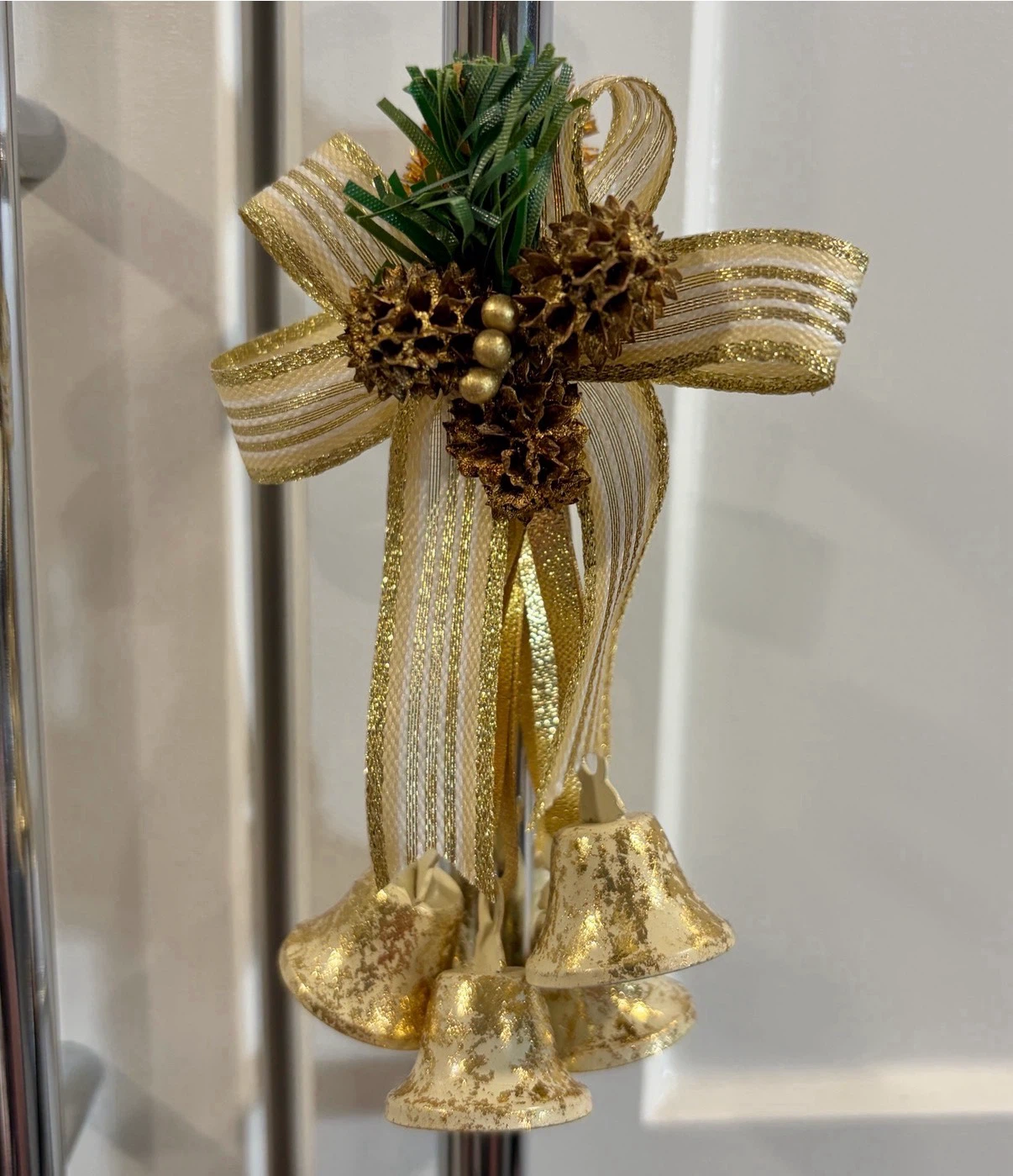 Christmas Bell Door Hanging Decoration – Gold & White Bow