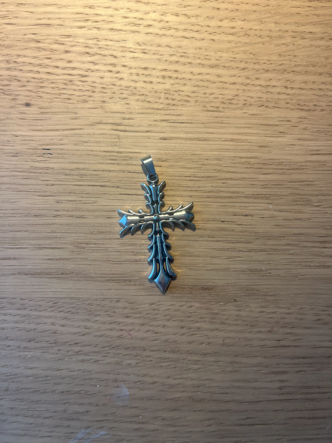 Metal cross pendant