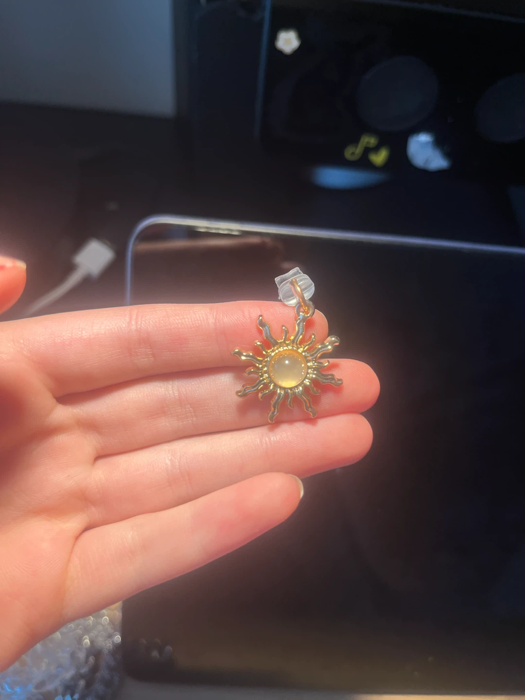 Whimsical Iphone plug - photo 2