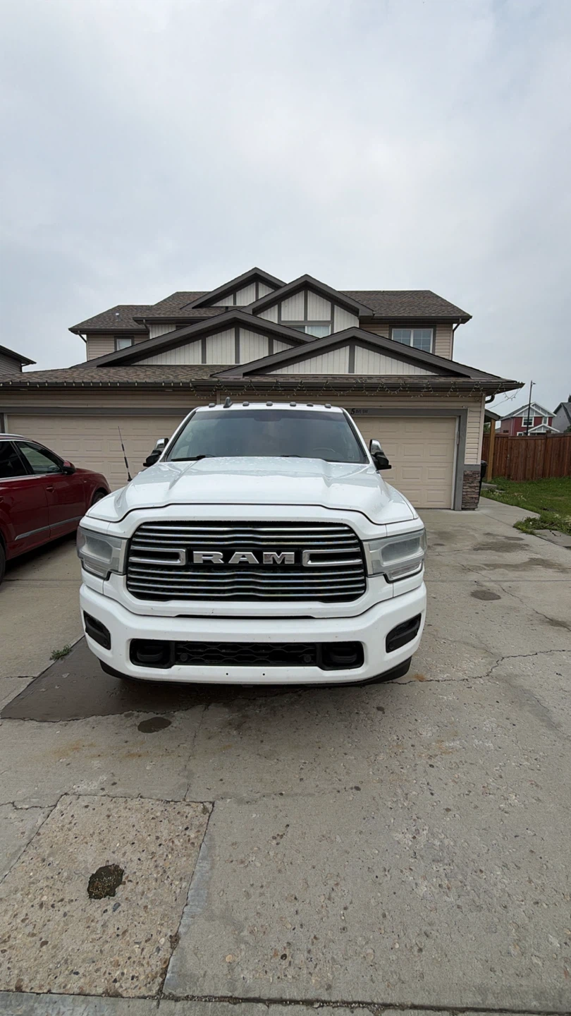 2022Ram 3500 Laramie Truck - photo 4