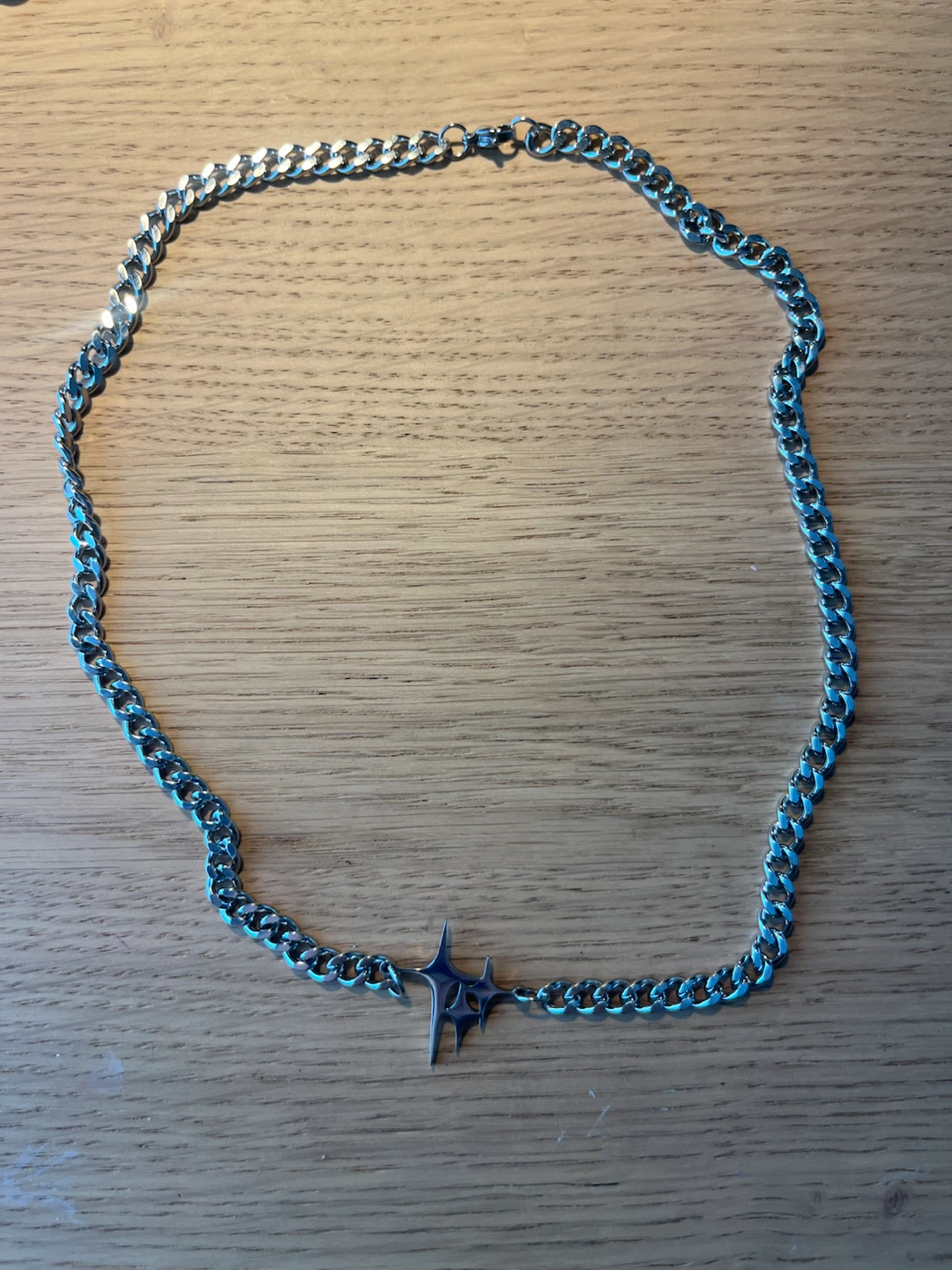 Silver chain with sparkle charm