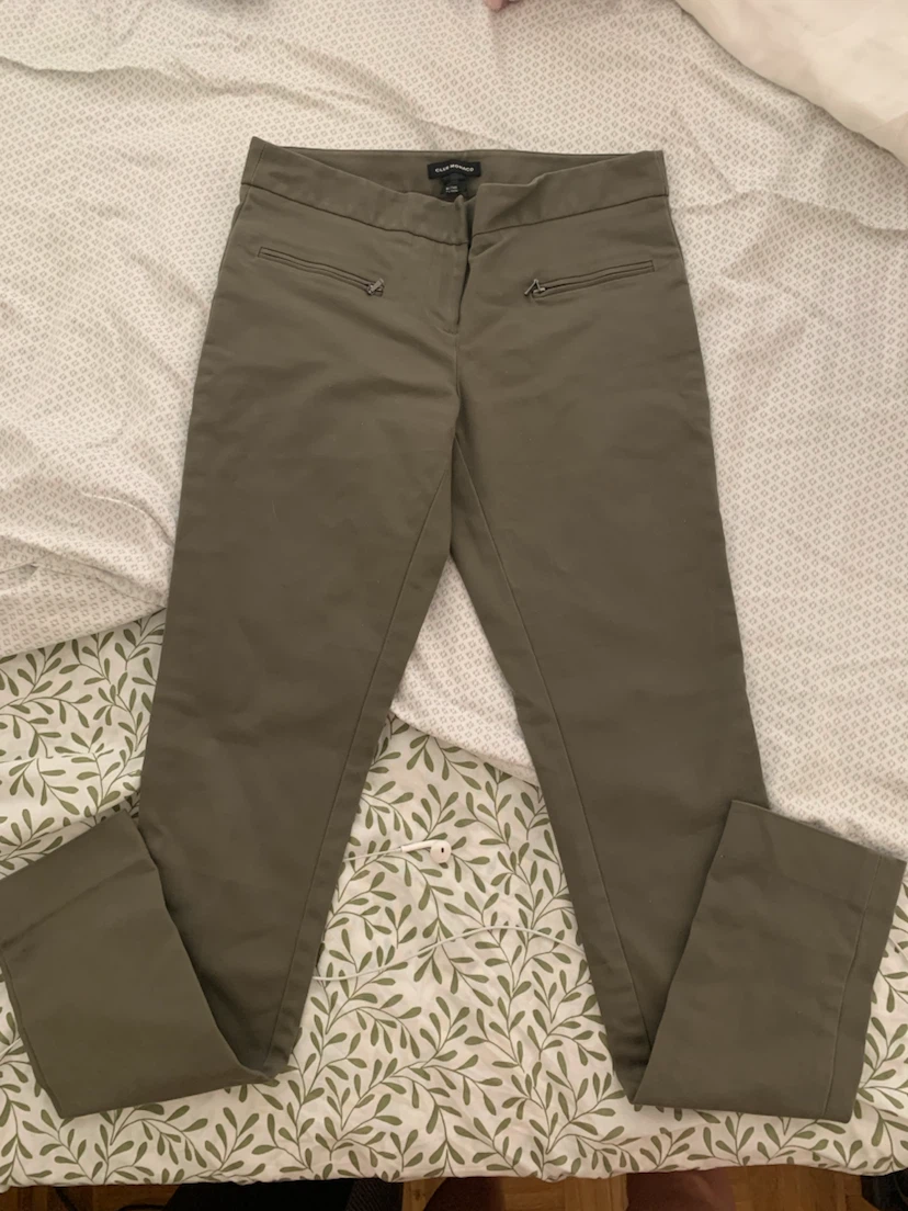 Club Monaco Olive Green Chino Pants Size 0