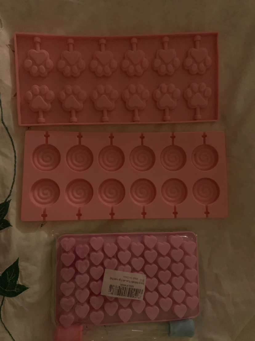 Silicone Candy Molds - Paw Print, Swirl, and Heart Shapes - photo 2