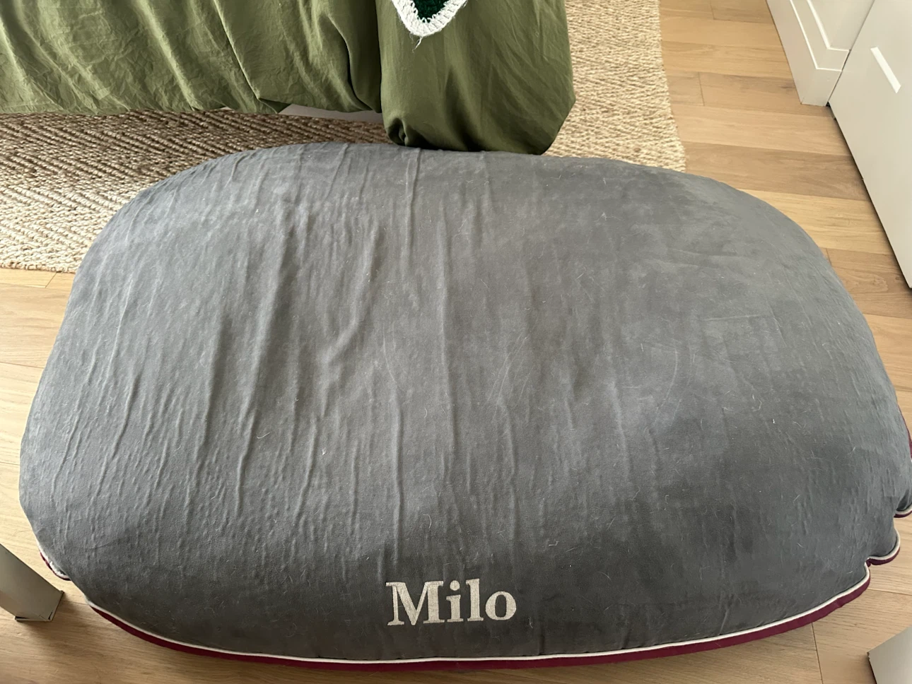Ogilvy dog bed
