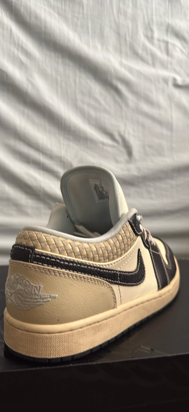 Air Jordan 1 Low SE - photo 3
