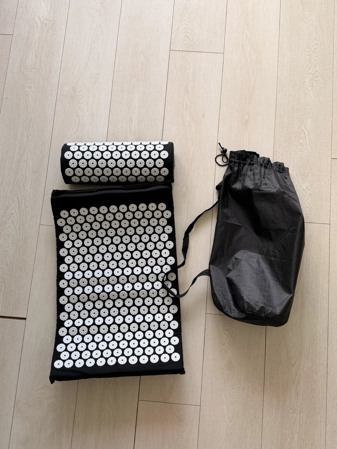 Acupressure Mat and Pillow Set with Bag