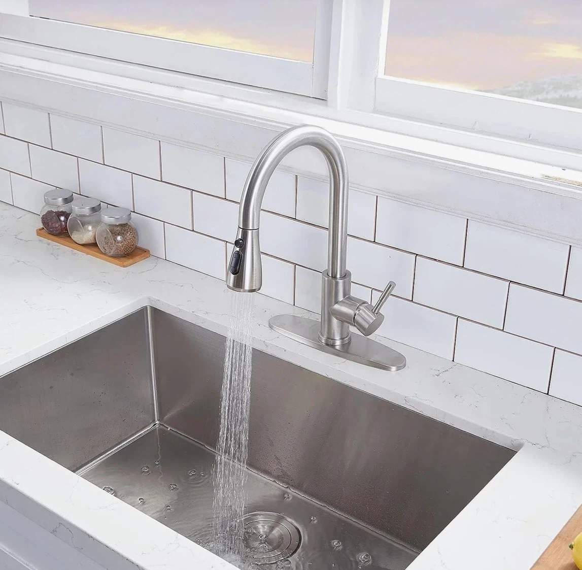 Brushed Nickel Single Handle Kitchen Faucet w Pull Down Sprayer - photo 3