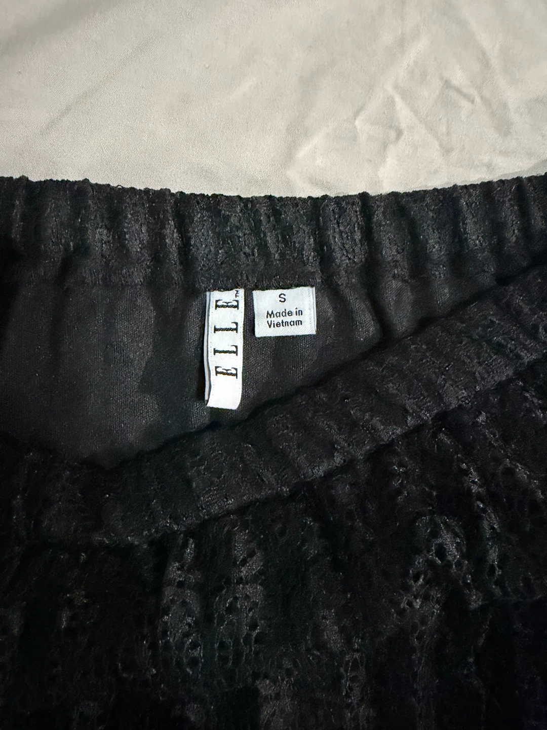 ELLE Black Lace Pleated Skirt Size S - photo 3
