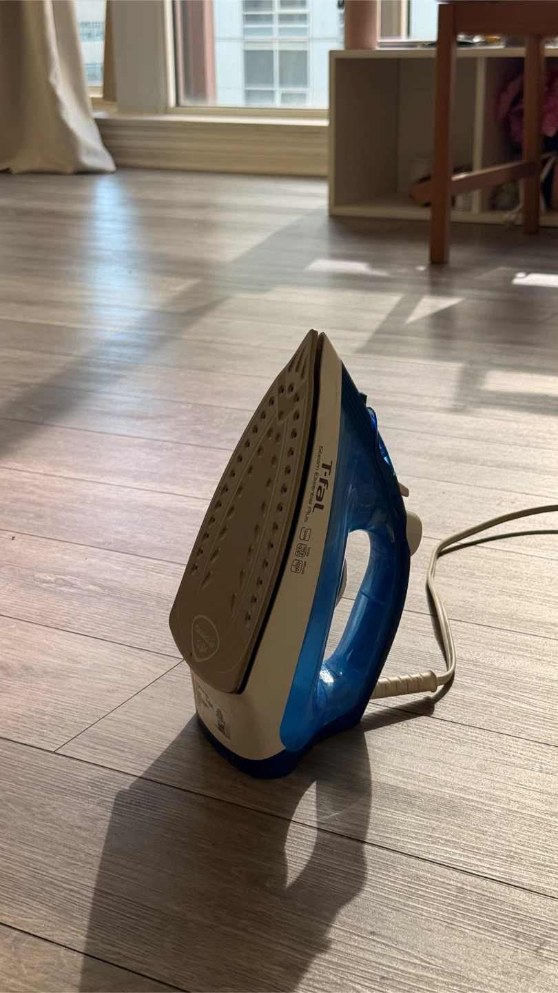 T-fal Steam Iron - photo 2