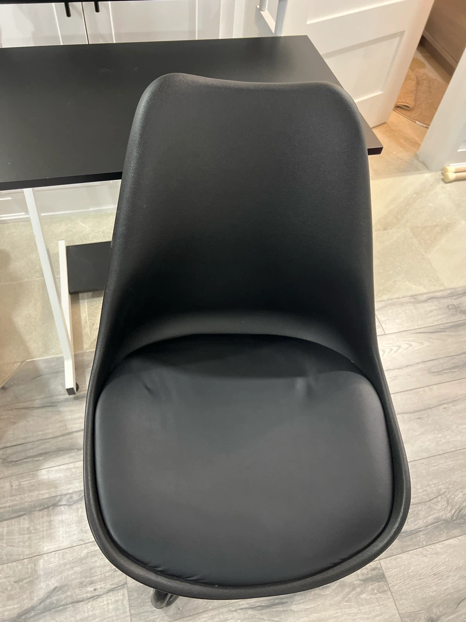 Desk and chair - photo 2