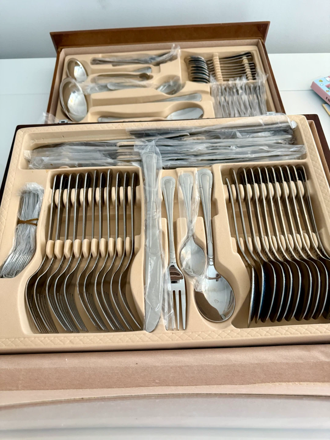 Stokes Cutlery Set in Wooden Box