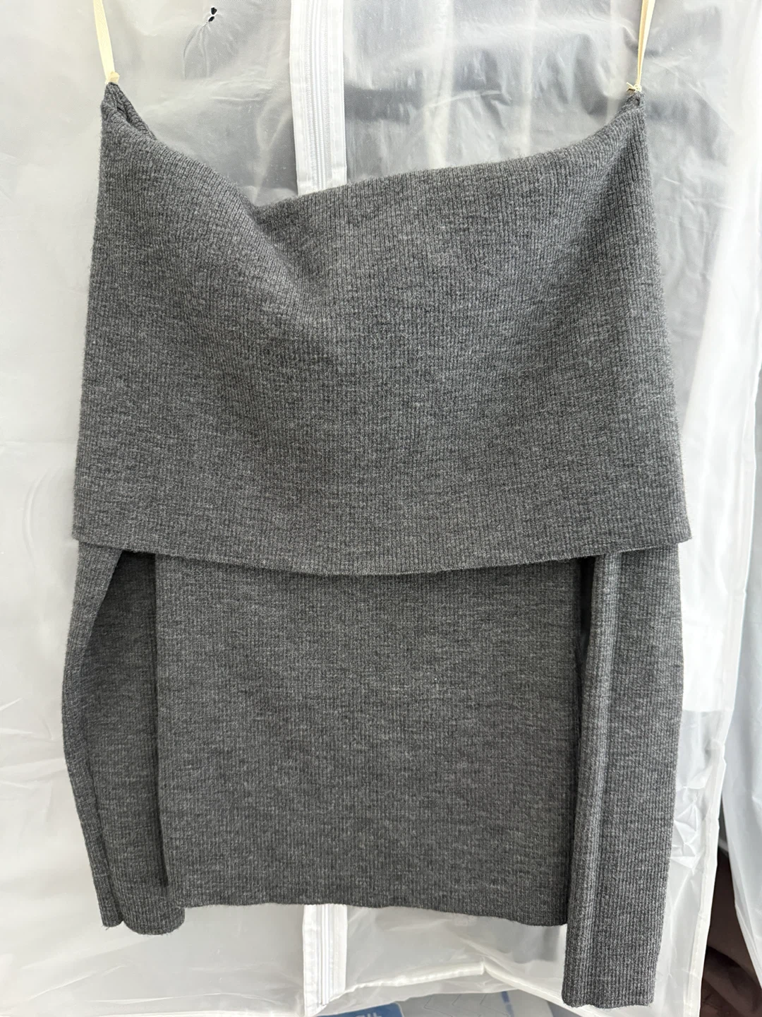 Wilfred off shoulder Sweater - Size S