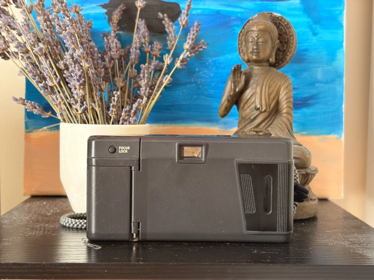 Olympus AF-1 Super 35mm Film Camera - photo 4