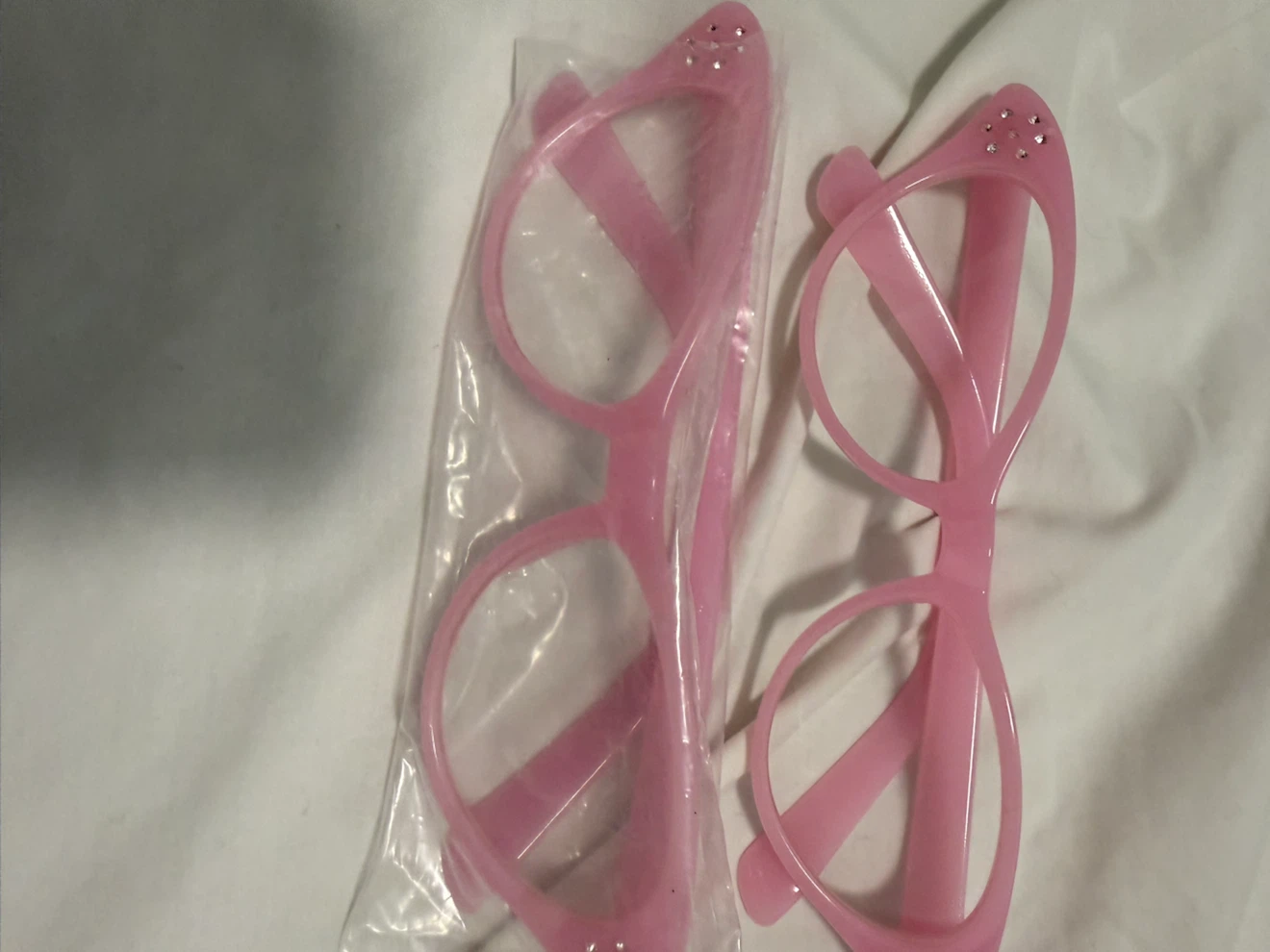 Pink Cat Eye Glasses & Travel Grooming Set - photo 3