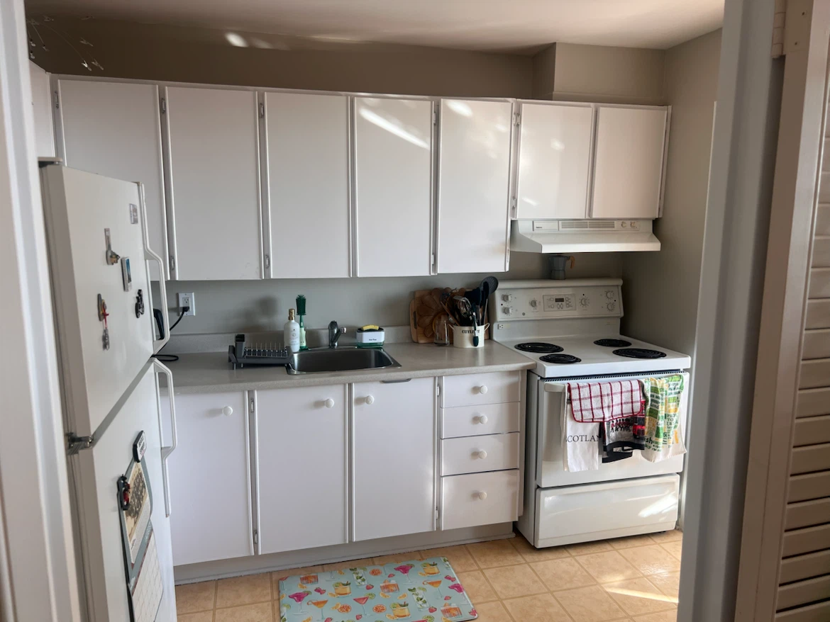 2 bed, 1.5 bath apartment for rent - photo 2