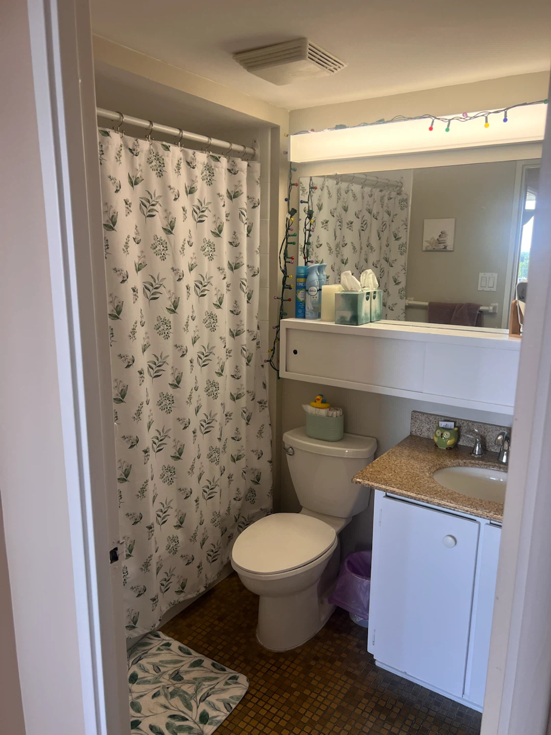 2 bed, 1.5 bath apartment for rent - photo 5