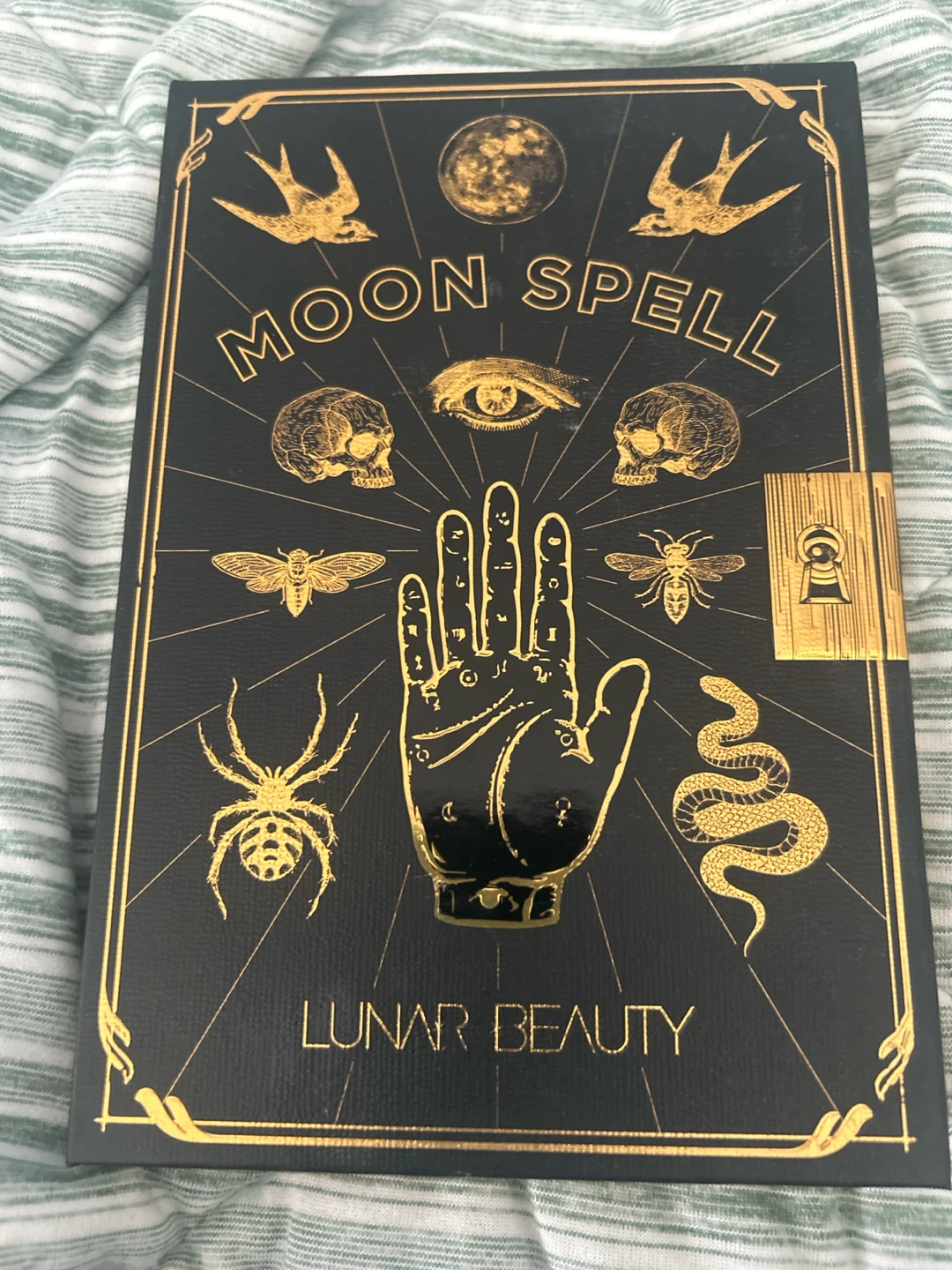 Lunar Beauty Moon Spell Eyeshadow Palette