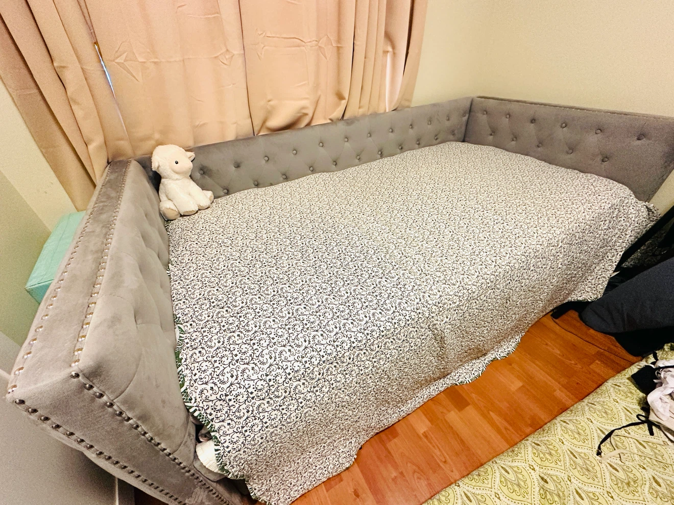 Twin Size Daybed with Pull-Out