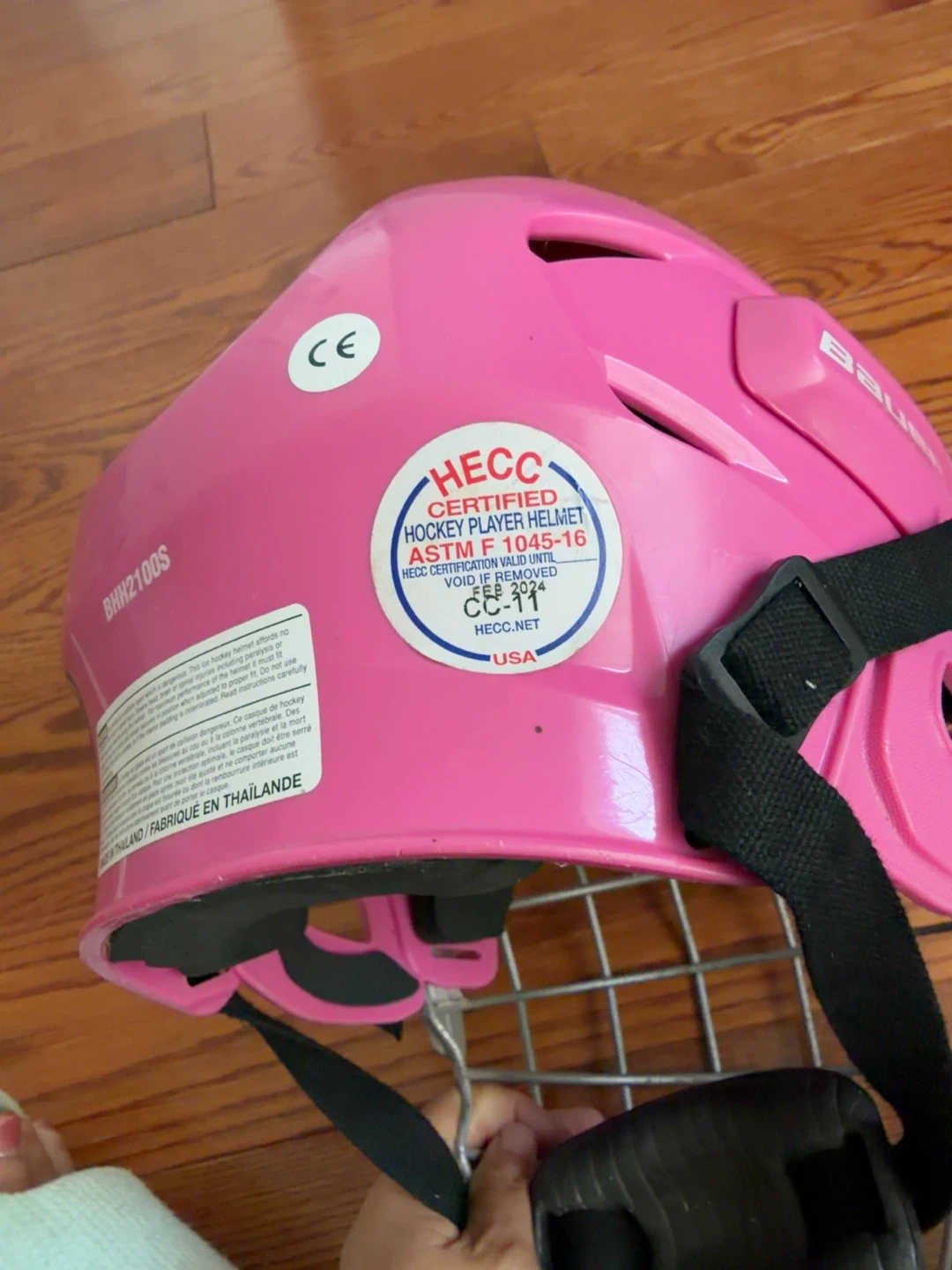 Bauer hockey helmet with cage - photo 3