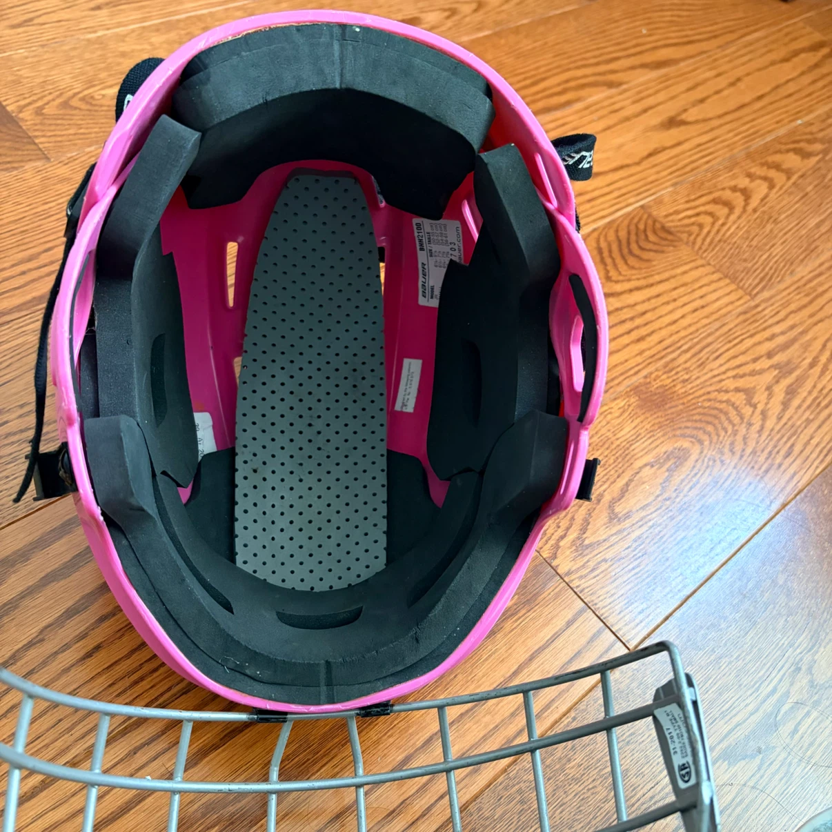 Bauer hockey helmet with cage - photo 4