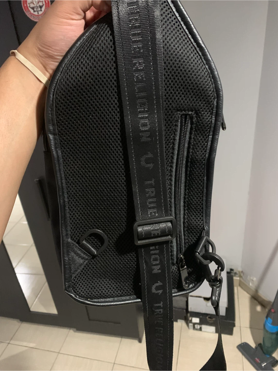True religion side-bag - photo 2