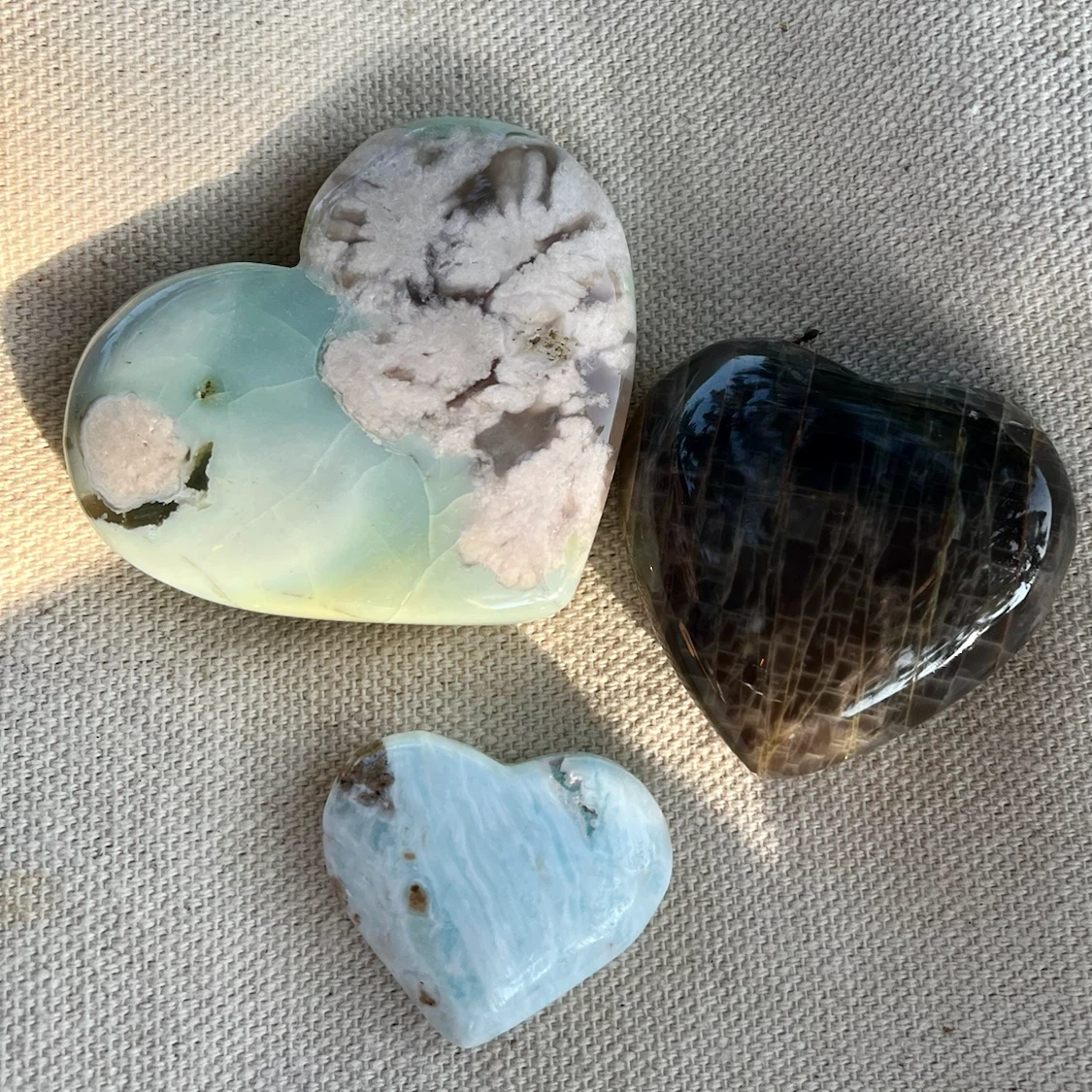 NEW 🩵 Set of 3 Heart-Shaped Crystal Carvings