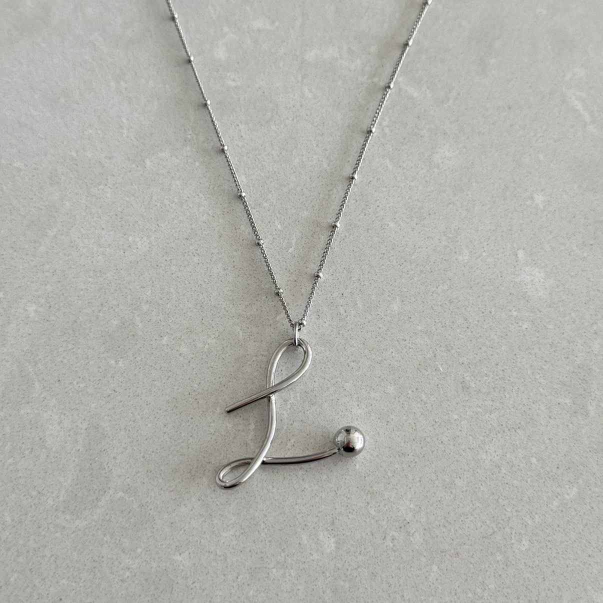 Brass 'L' Initial Pendant Necklace - photo 2