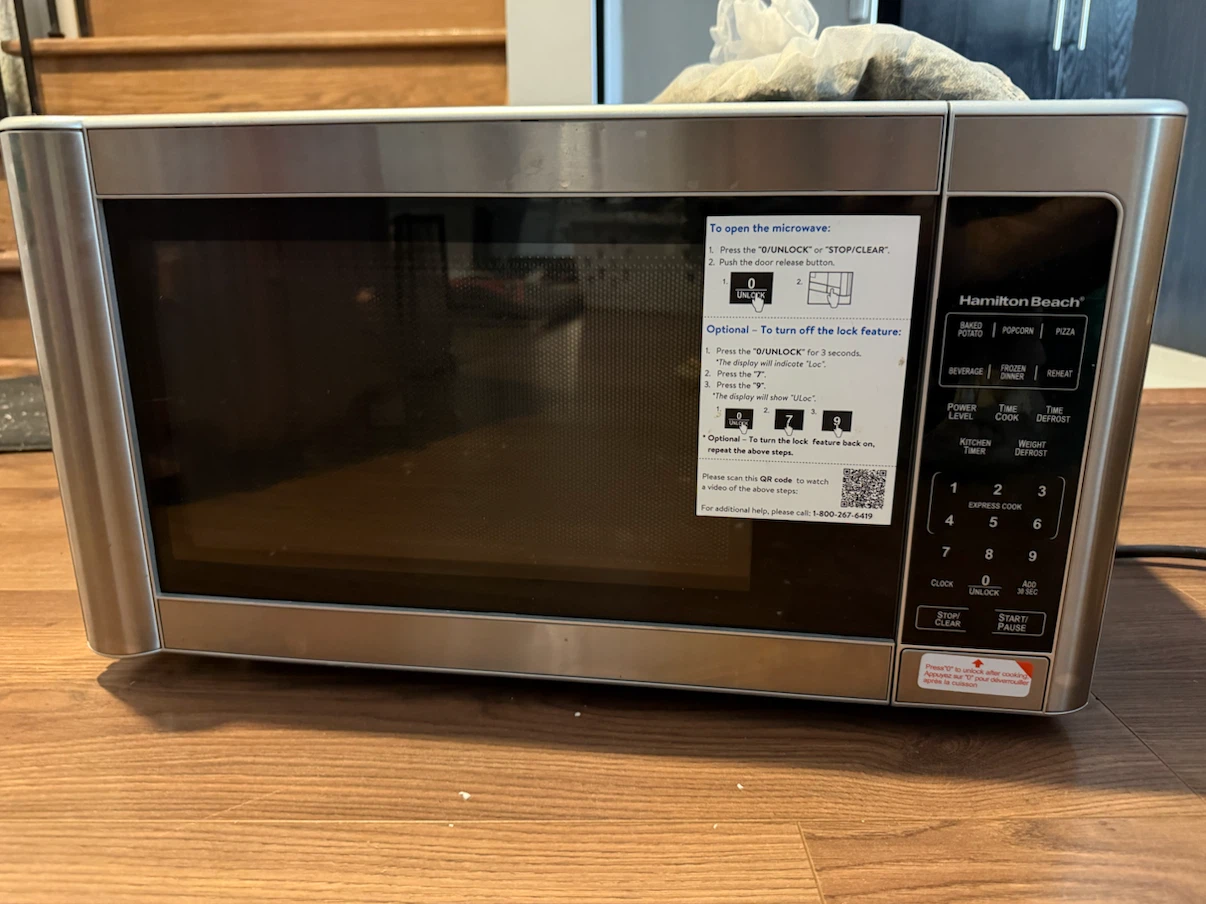 Hamilton Beach Microwave 1.1 cu. ft.