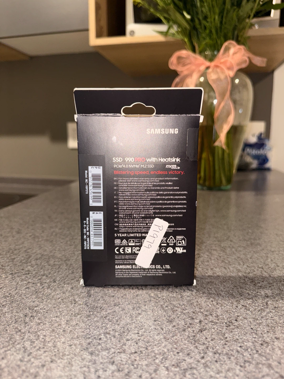 Samsung 990 PRO 2TB NVMe M.2 SSD with Heatsink - photo 2