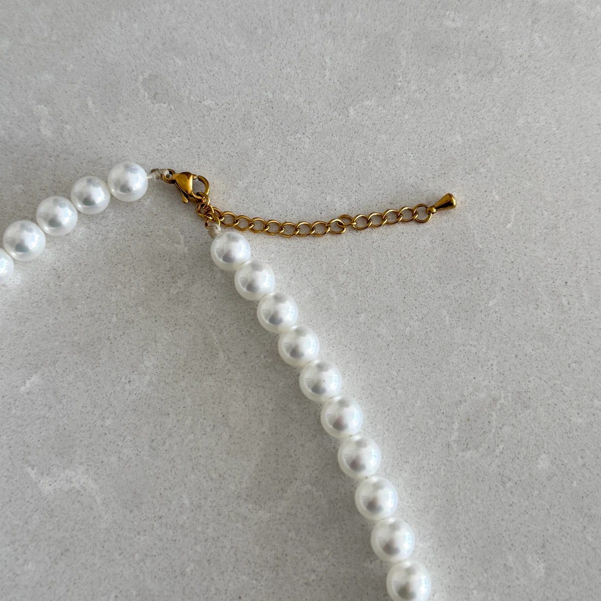 White Pearl Necklace with Gold Clasp - photo 4