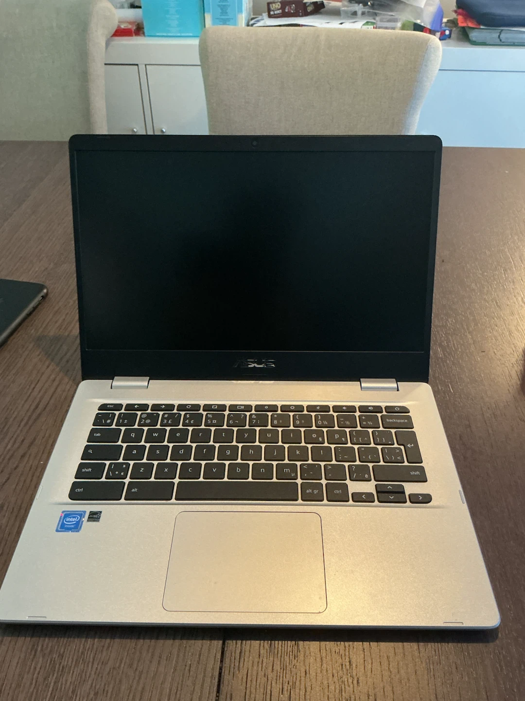 ASUS Chromebook C423N